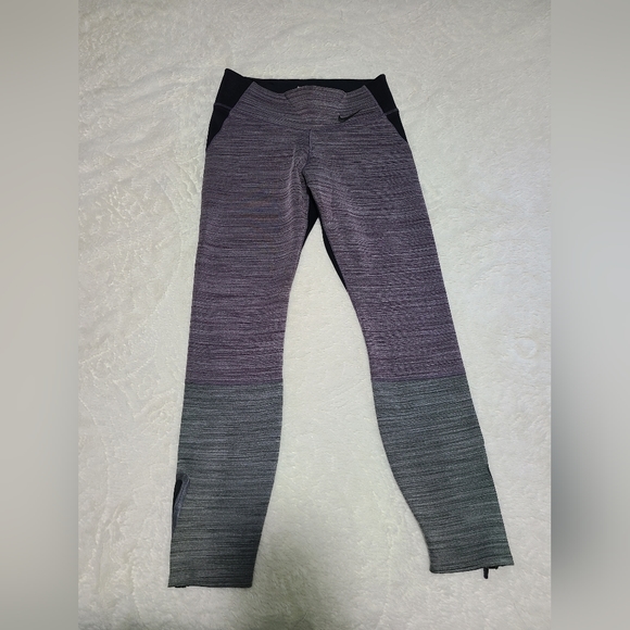 Nike Legendary Training Leggings - Picture 3 of 10